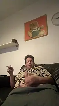 Snapshot of Knuffelstaaf123 chatting on December 19, 2025, 1:02 pm Knuffelstaaf123 online show from December 19, 2025, 1:02 pm