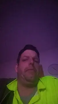 Snapshot of Knuffelstaaf123 chatting on February 4, 2026, 5:08 pm Knuffelstaaf123 online show from February 4, 2026, 5:08 pm