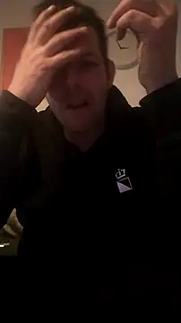 Snapshot of Knuffelstaaf123 chatting on February 5, 2026, 3:08 pm Knuffelstaaf123 online show from February 5, 2026, 3:08 pm