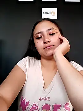 Snapshot of Cute_Penelope chatting on March 20, 2025, 12:11 pm Cute Penelope online show from March 20, 2025, 12:11 pm