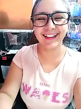 Snapshot of Cute_Penelope chatting on March 20, 2025, 9:24 pm Cute Penelope online show from March 20, 2025, 9:24 pm