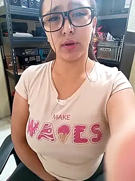 Snapshot of Cute_Penelope chatting on March 20, 2025, 3:14 pm Cute Penelope online show from March 20, 2025, 3:14 pm