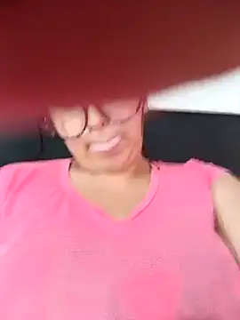 Snapshot of Cute_Penelope chatting on February 13, 2025, 3:14 pm Cute Penelope online show from February 13, 2025, 3:14 pm