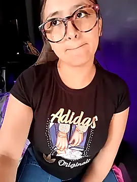 Snapshot of Cute_Penelope chatting on March 9, 2025, 3:16 pm Cute Penelope online show from March 9, 2025, 3:16 pm