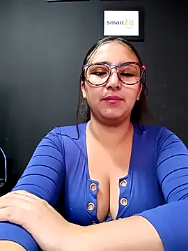 Snapshot of Cute_Penelope chatting on March 12, 2025, 12:04 pm Cute Penelope online show from March 12, 2025, 12:04 pm
