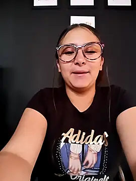 Snapshot of Cute_Penelope chatting on March 9, 2025, 12:09 pm Cute Penelope online show from March 9, 2025, 12:09 pm