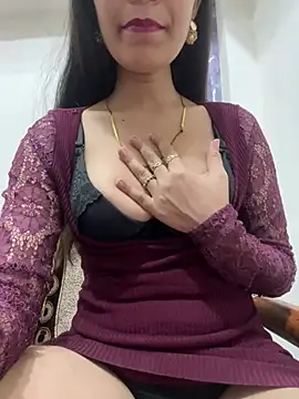 Thirsty Malika online show from April 17, 2026, 8:11 pm