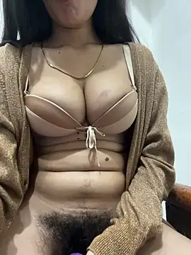 Thirsty Malika online show from December 13, 2025, 8:04 pm