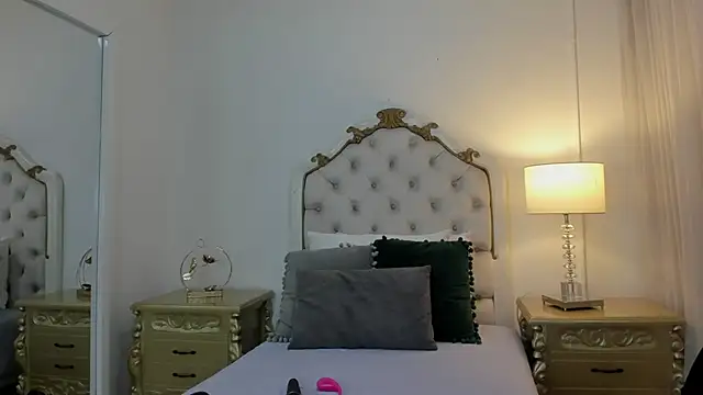 lexa 25  online show from December 16, 2025, 11:58 am