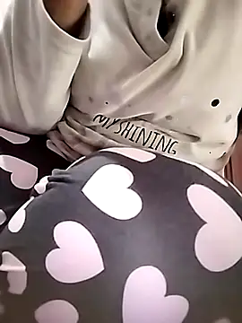 Snapshot of tahra-19 chatting on January 25, 2025, 6:24 pm tahra-19 online show from January 25, 2025, 6:24 pm