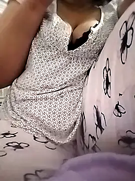 Snapshot of tahra-19 chatting on February 17, 2025, 12:00 am tahra-19 online show from February 17, 2025, 12:00 am