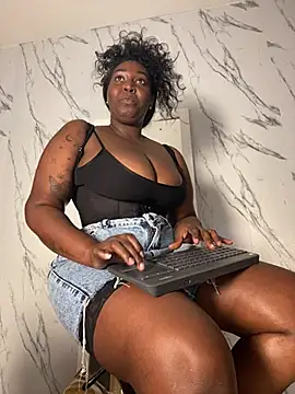 emilyrojas online show from April 11, 2026, 12:31 pm