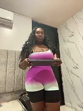 emilyrojas online show from April 12, 2026, 12:19 pm