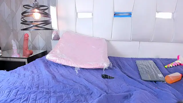 Snapshot of RileyThompson1 chatting on March 15, 2025, 9:19 am RileyThompson1 online show from March 15, 2025, 9:19 am