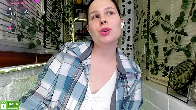 Snapshot of Candys_booty chatting on February 4, 2025, 9:20 pm Candys booty online show from February 4, 2025, 9:20 pm