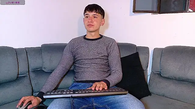 Mr daren  online show from November 19, 2025, 8:09 pm