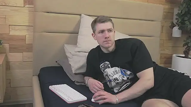 Snapshot of EthanPinkman chatting on November 24, 2025, 4:34 am EthanPinkman online show from November 24, 2025, 4:34 am