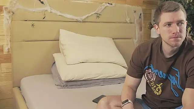 Snapshot of EthanPinkman chatting on October 30, 2025, 4:11 am EthanPinkman online show from October 30, 2025, 4:11 am