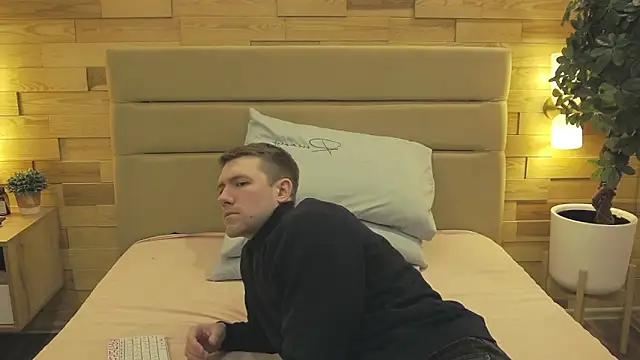 Snapshot of EthanPinkman chatting on February 22, 2026, 3:42 am EthanPinkman online show from February 22, 2026, 3:42 am