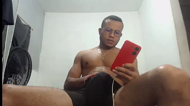 grandominantex1 online show from October 5, 2025, 11:17 pm