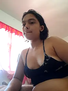 littlemelii online show from February 19, 2026, 6:38 pm