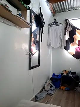 littlemelii online show from September 30, 2025, 9:43 pm