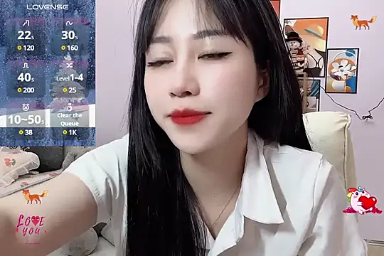 Snapshot of _LLisa_ chatting on February 21, 2025, 7:21 pm LLisa online show from February 21, 2025, 7:21 pm