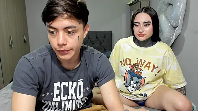 Snapshot of steban_and_kim chatting on March 21, 2025, 5:12 pm steban and kim online show from March 21, 2025, 5:12 pm