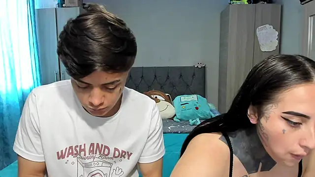 Snapshot of steban_and_kim chatting on January 9, 2025, 8:33 pm steban and kim online show from January 9, 2025, 8:33 pm