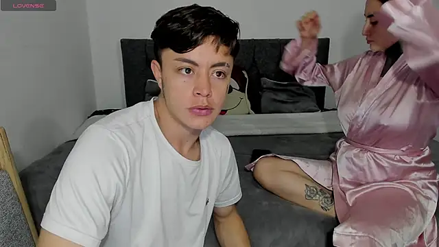 Snapshot of steban_and_kim chatting on November 30, 2025, 10:43 pm steban and kim online show from November 30, 2025, 10:43 pm