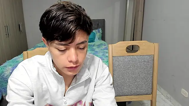 Snapshot of steban_and_kim chatting on February 14, 2025, 9:53 pm steban and kim online show from February 14, 2025, 9:53 pm