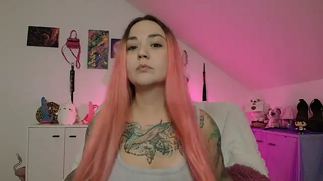 PinkHurricaneOfficial online show from September 23, 2025, 2:13 pm