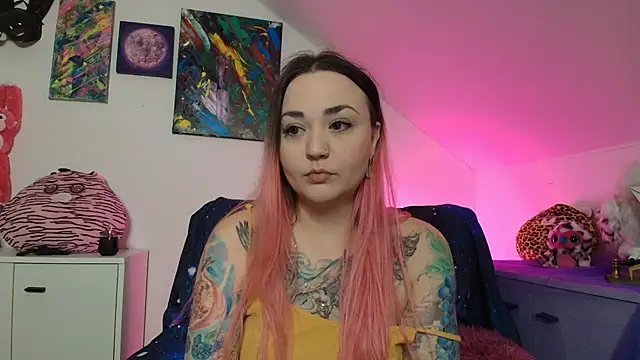 Snapshot of PinkHurricaneOfficial chatting on February 5, 2026, 3:13 am PinkHurricaneOfficial online show from February 5, 2026, 3:13 am