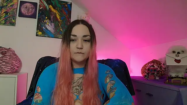 Snapshot of PinkHurricaneOfficial chatting on February 20, 2026, 3:36 pm PinkHurricaneOfficial online show from February 20, 2026, 3:36 pm