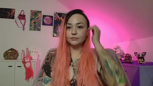 PinkHurricaneOfficial online show from November 10, 2025, 4:23 pm