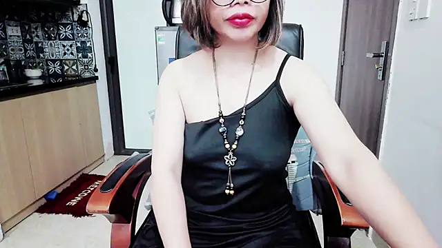 Miu-Le online show from October 27, 2025, 11:22 am