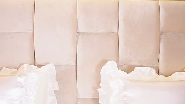 Snapshot of KiraKayleigh1 chatting on February 23, 2026, 11:27 pm KiraKayleigh1 online show from February 23, 2026, 11:27 pm