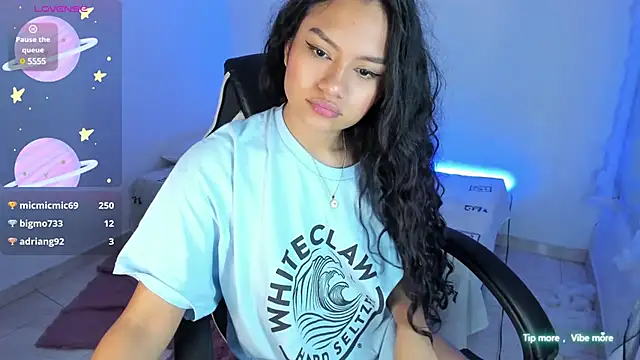Snapshot of Riana_Kean chatting on February 19, 2025, 9:06 am Riana Kean online show from February 19, 2025, 9:06 am