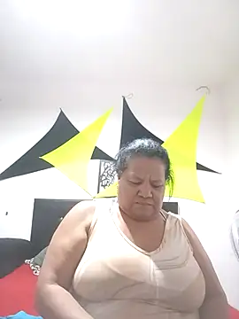 Shanttal0272 online show from April 17, 2026, 3:20 am