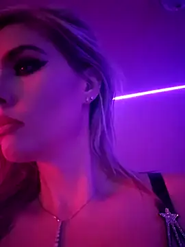 Snapshot of ellieconradxo chatting on December 13, 2024, 3:27 am ellieconradxo online show from December 13, 2024, 3:27 am