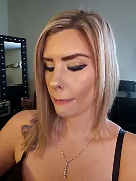 Snapshot of ellieconradxo chatting on September 18, 2025, 3:59 pm ellieconradxo online show from September 18, 2025, 3:59 pm