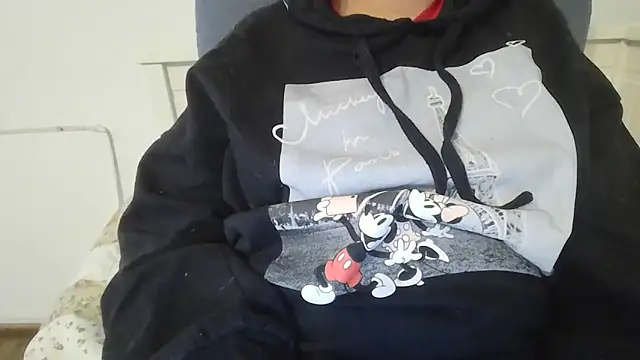 parismira online show from December 5, 2024, 6:17 pm