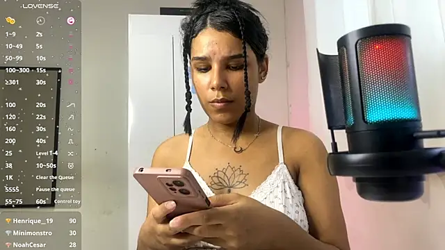 ninapego online show from March 3, 2025, 9:02 am