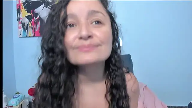  luna  sweet  online show from April 18, 2026, 7:00 am