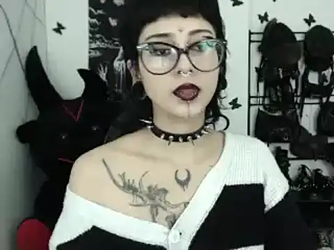 Snapshot of n0sferatus__ chatting on January 18, 2026, 3:10 am n0sferatus online show from January 18, 2026, 3:10 am