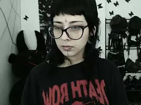 Snapshot of n0sferatus__ chatting on February 10, 2026, 11:20 am n0sferatus online show from February 10, 2026, 11:20 am