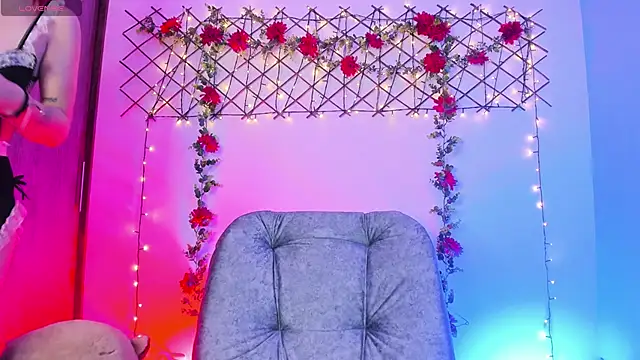 Megan wolf1  online show from March 12, 2026, 2:28 am