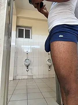 Black-mamba-madingo online show from November 24, 2025, 12:49 pm