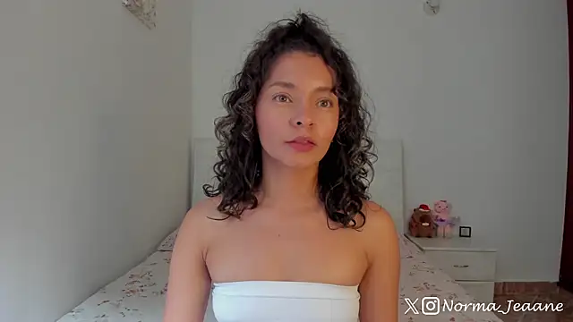 Snapshot of Norma-Jeaane chatting on December 22, 2025, 6:08 pm Norma-Jeaane online show from December 22, 2025, 6:08 pm