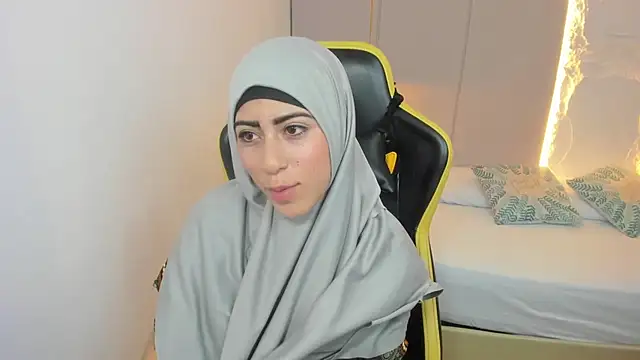 Snapshot of chaymae_nah_ chatting on January 24, 2025, 3:45 pm chaymae nah online show from January 24, 2025, 3:45 pm